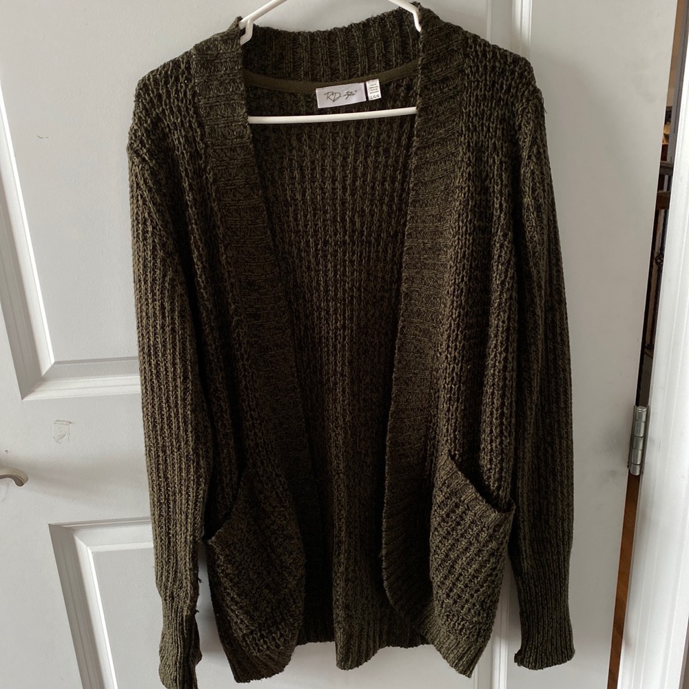 women’s green cardigan